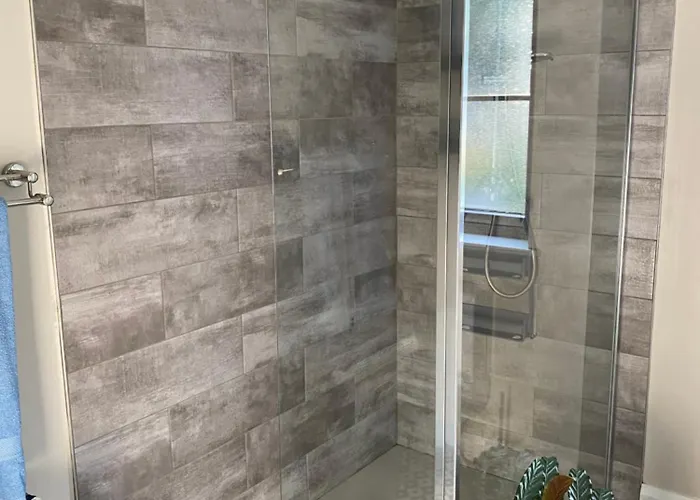 Mary-tim's Cromane Cross Near Киллорглин