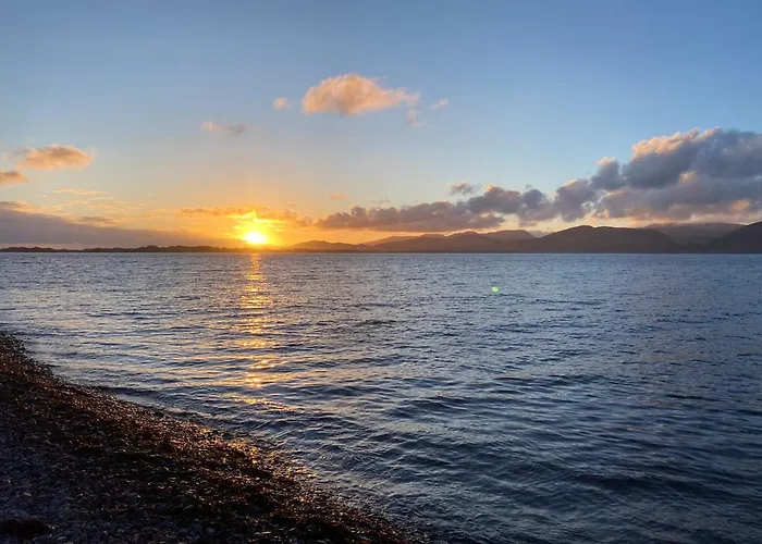 Mary-tim's Cromane Cross Near Киллорглин